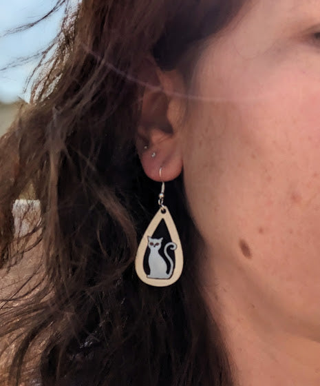 Halloween cat earrings SVG